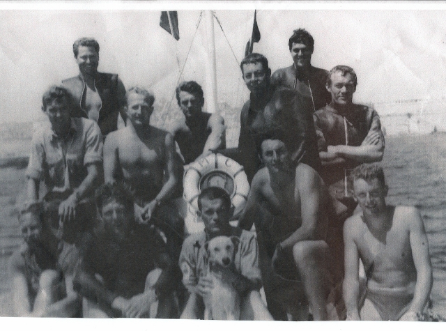 Med diving Team ( Iains the one in the Budgie Smugglers!)(640x475).jpg